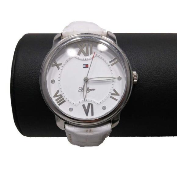 Hilfiger Ladies Watch White Leather Band NEW BATTERY
